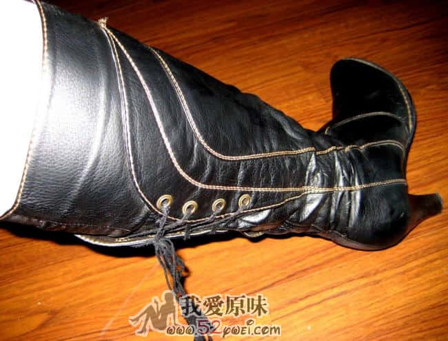 棕色高跟儿皮靴（穿着效果4）.jpg