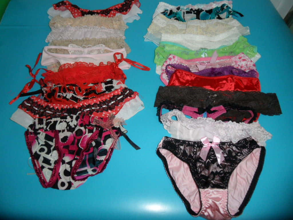 这些是全新的内内