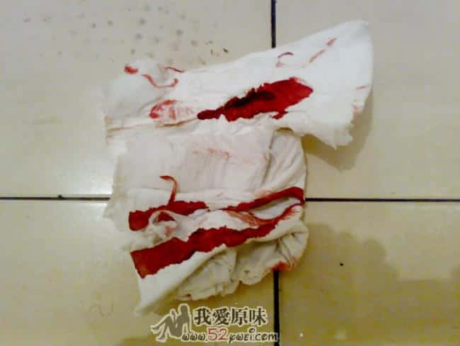 上面一件做垫垫，下面一件擦BB。