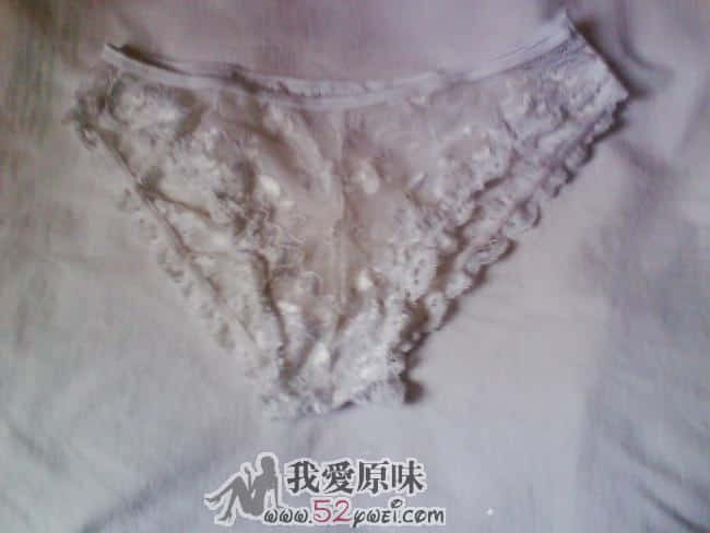 女房客的白色蕾丝内内，超级性感