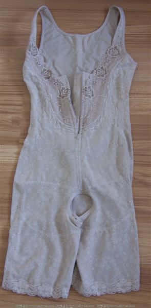 最喜欢这个美体衣