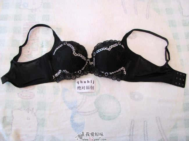 奥斯雅三排扣38/85的大ZZ啊，我想像她的大Bobo就爽了